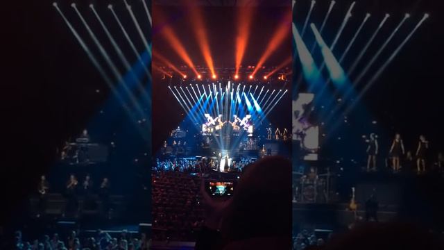 #Emin and #АниЛорак #ЗовиМеня в #crocuscityhall 11.12.2014 смотреть онлайн