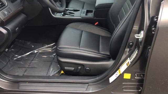 2017 Toyota Camry XLE 4 Cylinder смотреть онлайн