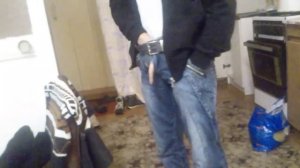 Анекдот про однорукого бомжа