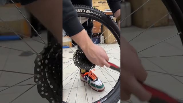 Как снять кассету на велосипеде? смотреть онлайн