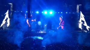 Metallica исполнила хит Виктора Цоя «Группа крови» 
