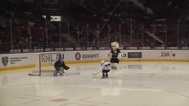 Буллиты на арене Трактор смотреть онлайн