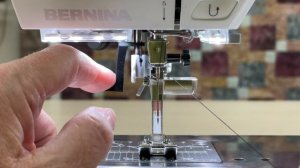 Как пользоваться нитевдевателем BERNINA? | Отвечаем на вопрос из комментариев!