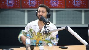 JONY запремьерил трек «Воздушный сарафан» и рассказал, что станет агентом  007 | Красавцы Love Radi