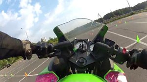 Girl on Kawasaki ninja 250 / Девушка на Kawasaki ninja 250 Gymkhana - Джимхана