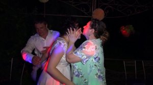 ОЧЕНЬ трогательное видео.Мама невесты  после инсульта проводит обряд таинства снятие фаты.ДО СЛЁЗ!!