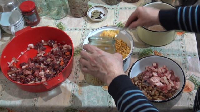 ? Такие вкусные домашние консервы, каша перловая, гороховая, рисовая, все с мясом