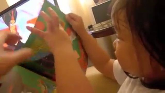 Kela Reading Goodnight Moon French Version смотреть онлайн