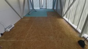 Как укладывать плитку на деревянное покрытие.