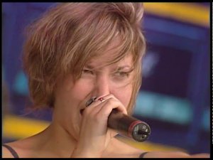 НАШЕСТВИЕ 2002: Н2О - По глазам