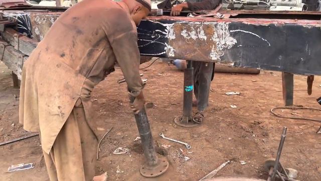 Truck Convert Into 6 Wheels New Truck Remaking Decrease chassis length смотреть онлайн