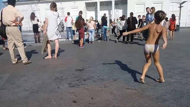Танцы после купания в фонтане) 17 сентября!
