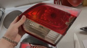 Ремонт автомобильного фонаря или как заклеить дыру в фонаре?