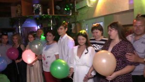 На мне лента выпускник