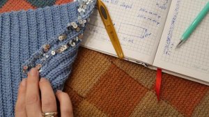 Как связать шапку крючком с королевскими пайетками