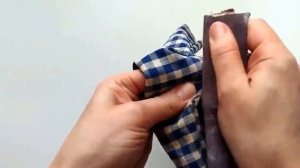 Состаривание платья для куклы наждачкой