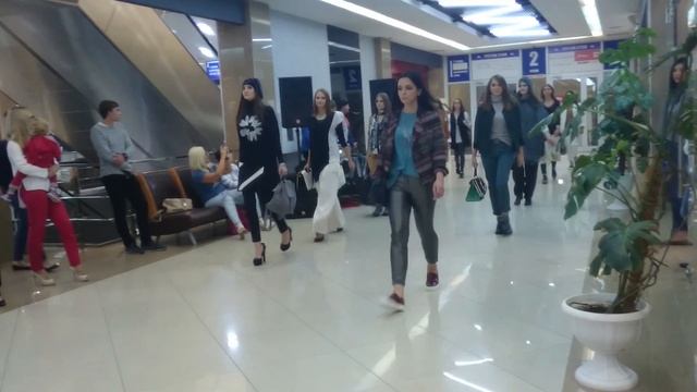 Показ Liviana Conti в бутике Krasotka (г. Сургут, ТК "Сибирь", 2 этаж) Все модели смотреть онлайн