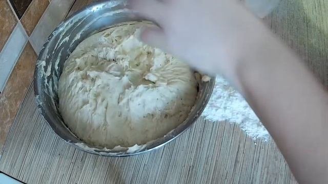 Лепешки дрожжевые на сметане.
