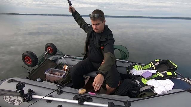 Ловля ЛИНЯ и ЛЕЩА с лодки. Бешеный клев рыбы!!!