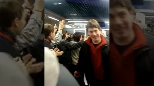 встреча ХК Авангард в аэропорту 07.04.12 смотреть онлайн