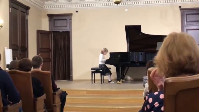 Дебюсси Маленький Негритёнок. Алиса Каминская ССМШ 2 класс смотреть онлайн