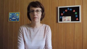 Учим ребенка правильно держать ложку, карандаш и ручку.