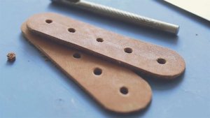 Кожаный браслет