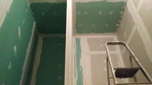 Как заделать стыки гипсокартона с помощью бумажной ленты