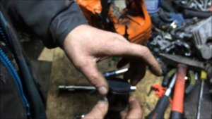 Хускварна 140. Очень не частая причина неисправности бензопилы.