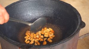 Вкуснее мяса!!!Узбекистан.Жаренный курдюк в казане!!!!!