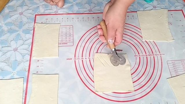 Когда гости на пороге, дети просят вкусностей или просто хочется побаловать домочадцев. смотреть онлайн