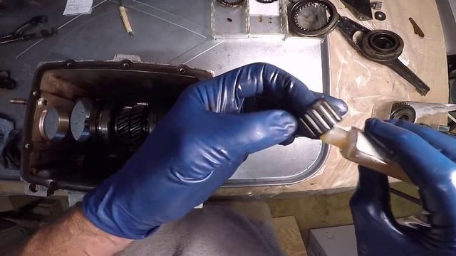 1977 Fiat 124 Spider - Transmission Rebuild смотреть онлайн