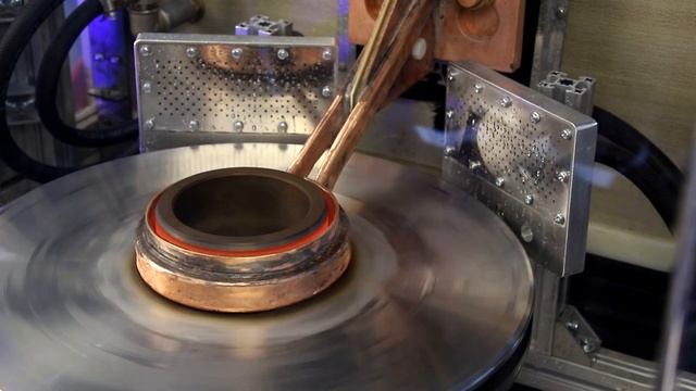 Закалочный станок вертикальной закалки СЗВ-1205. Пример закалки фланца и вала. смотреть онлайн