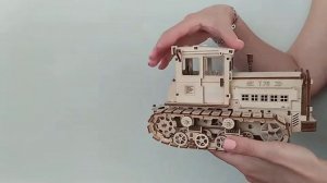 Деревянный электромеханический конструктор - ТРАКТОР Т-75 от Wood-Gears