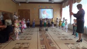 Танец с клубочками в исполнении детей группы №5 МБДОУ "ЦРР - д/с "Сказка"