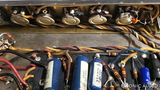 Secrets of the Fender Reverb Amps | Episode One : The Mids Pot смотреть онлайн