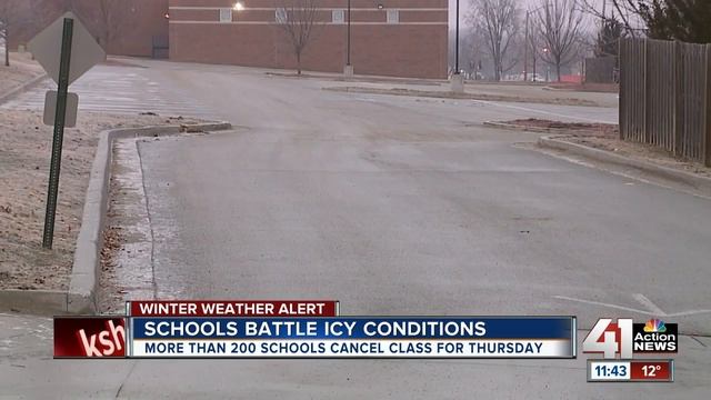 Kansas City area schools react to icy conditions смотреть онлайн