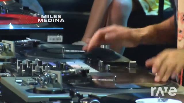 Dj Performance Battle - Goldie Awards 2017 & Goldie Awards 2018 | RaveDJ #dj #battles смотреть онлайн