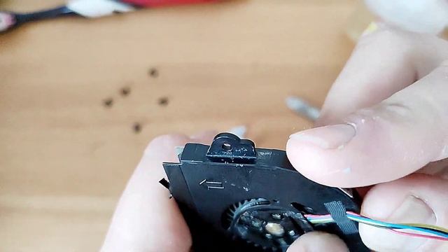 Как смазать неразборный куллер ноутбука?Asus X201E
