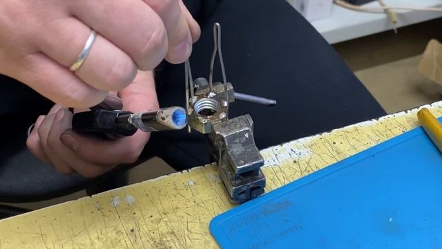 Пайка проволоки УСИКИ для дошиповки смотреть онлайн