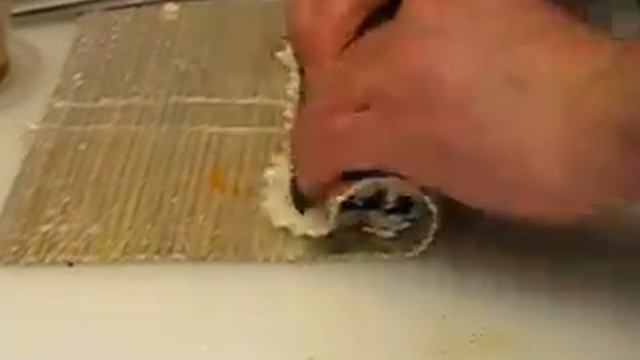 КАК ДЕЛАЮТ СУШИ В ОДНОМ ИЗ РЕСТОРАНОВ САНКТ-ПЕТЕРБУРГА смотреть онлайн