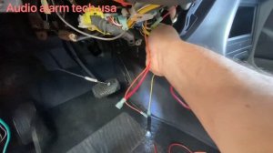 Cómo Instalar una alarma de carro 1993 Toyota Corolla