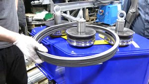 Гибка квадратной трубы в колечко на 3-х роликовом вальцевом профилегибе 3RE-60