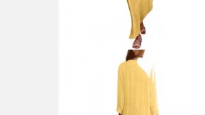 Женское платье с длинным рукавом с v-образным вырезом.