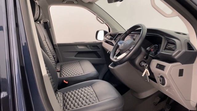 Redline: Volkswagen Transporter 2.0 TDI T30 Highline FWD SWB Euro 6 (s/s) 5dr - RJ21 UPO смотреть онлайн