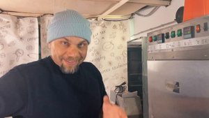 Продолжение. Коптим и варим в гараже Краковскую, сервелат и сардельки.