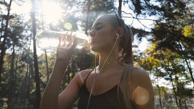 Что лучше КУШАТЬ ДЕВОЧКАМ ЛЕТОМ, чтобы легче переносить жару