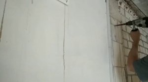 Как в ручную пробить штробу под трубы отопления в газосиликатных блоках.