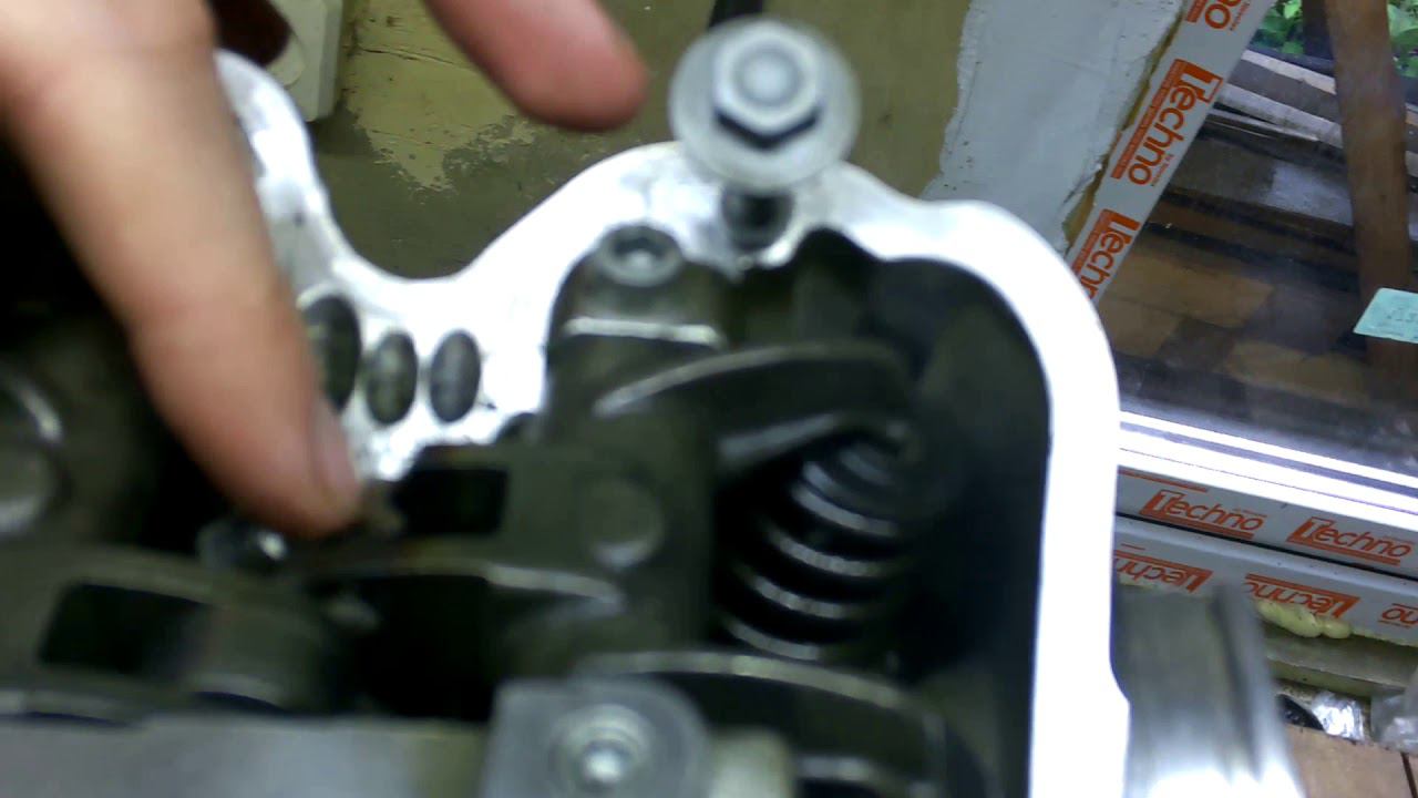 Поломка рокера KTM 690 смотреть онлайн