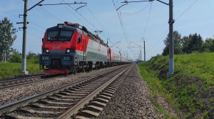 Электровоз ЭП20-012 с поездом Вологда-Москва.
